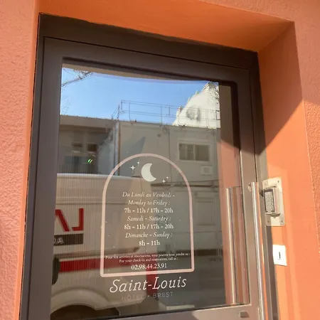 Saint Louis Otel 2*