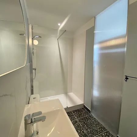 Готель Saint Louis 2*