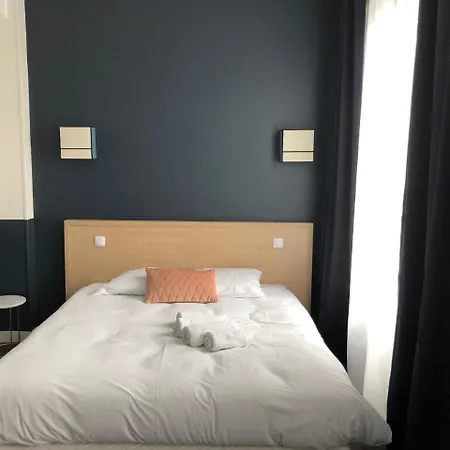 Saint Louis Готель Брест