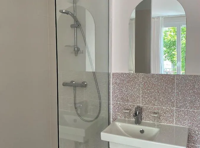 Saint Louis 2* Brest