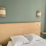 Saint Louis Hotel 2*