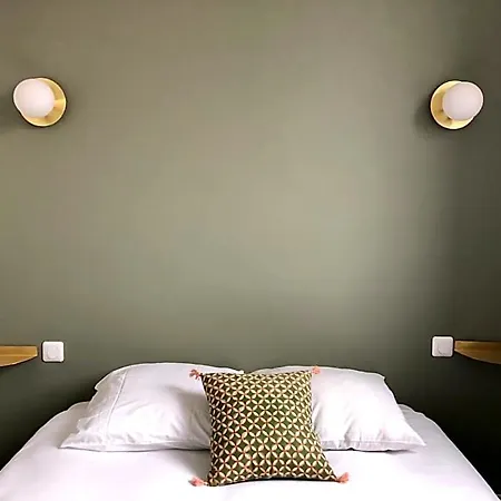 Saint Louis Hotel 2*