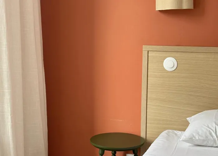 Saint Louis Hotel 2*